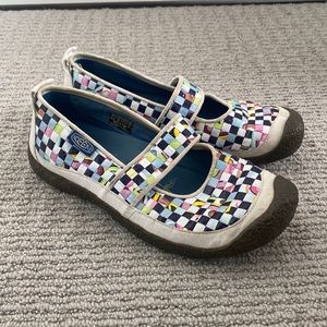 Keen Mary Jane comfort flats vinyl basket weave woven multicolor runner sole